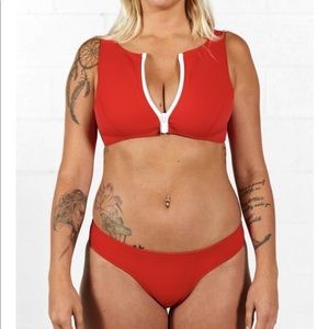 HOAKA SWIMWEAR Jade Red Set Bikini
